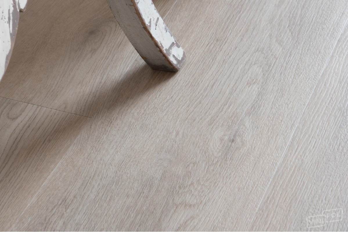 Виниловый ламинат ViniPol 8844 -EIR Дуб Мира Glue