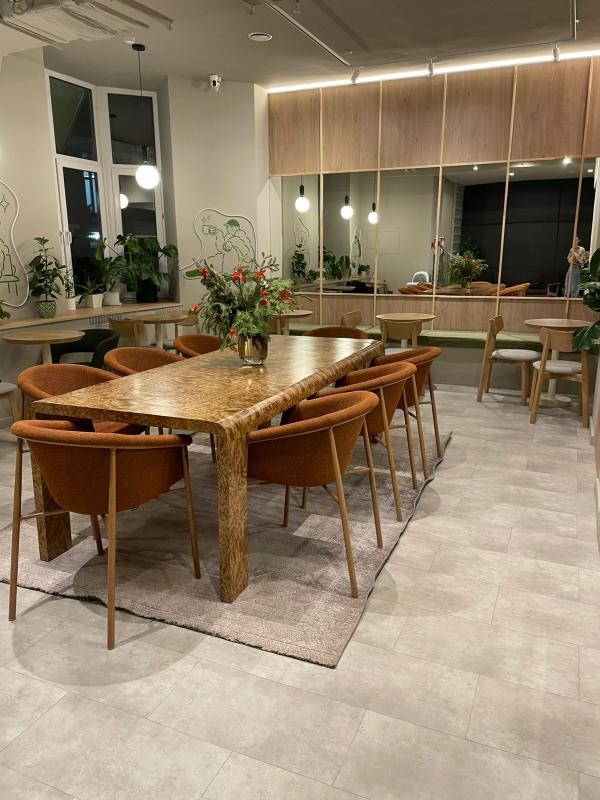 SPC плитка Bronix в кафе