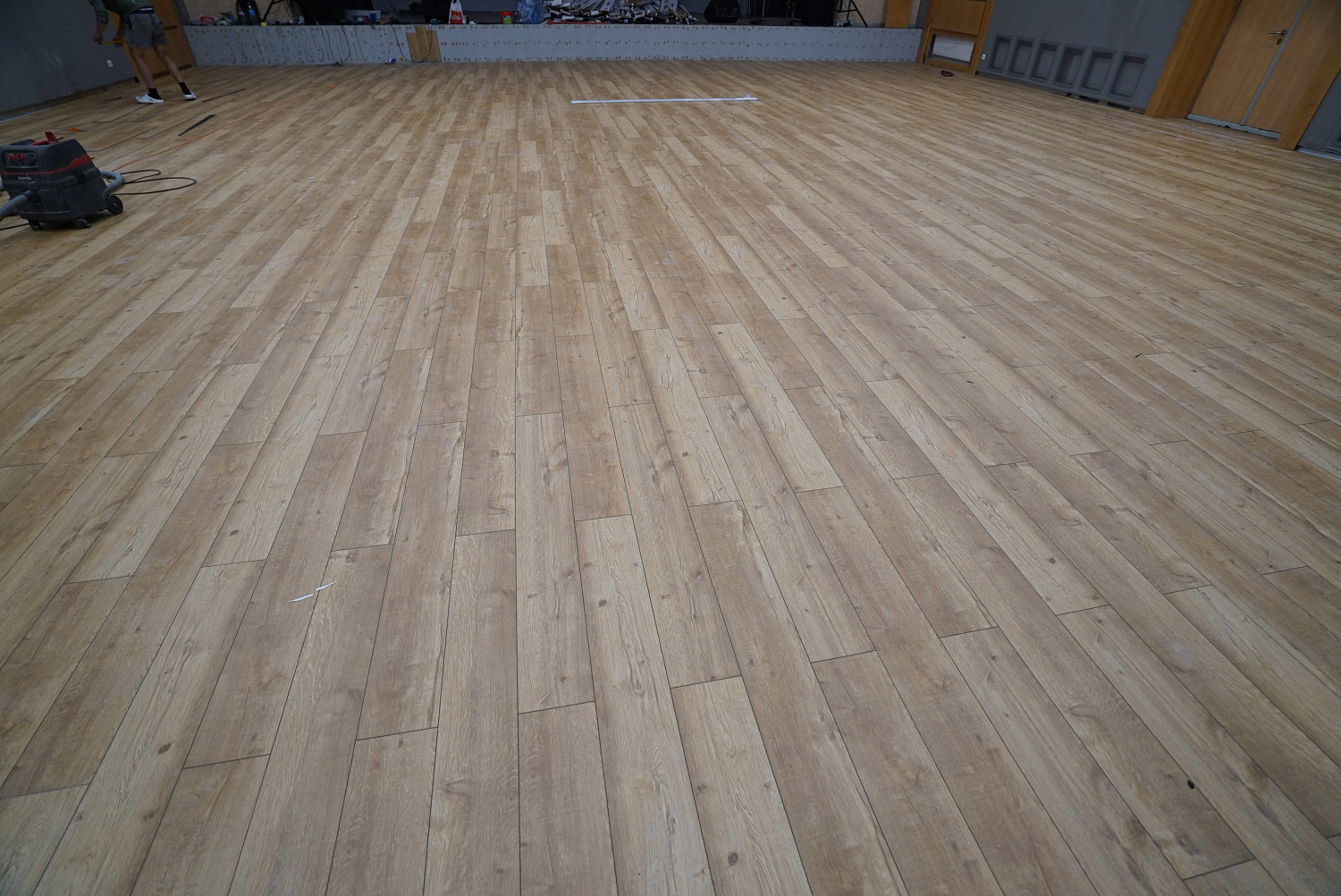 Укладка кварцвинила, SPC, LVT, ПВХ плитки и Кварц Паркета