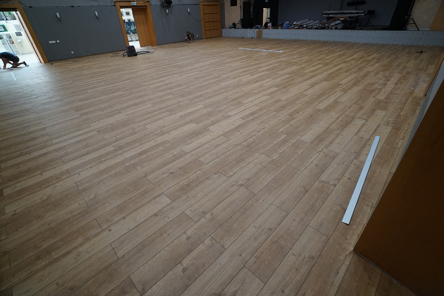 Укладка кварцвинила, SPC, LVT, ПВХ плитки и Кварц Паркета