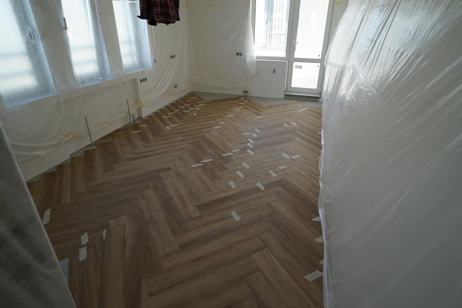 Укладка кварцвинила, SPC, LVT, ПВХ плитки и Кварц Паркета