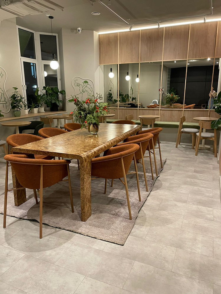 SPC плитка Bronix в кафе