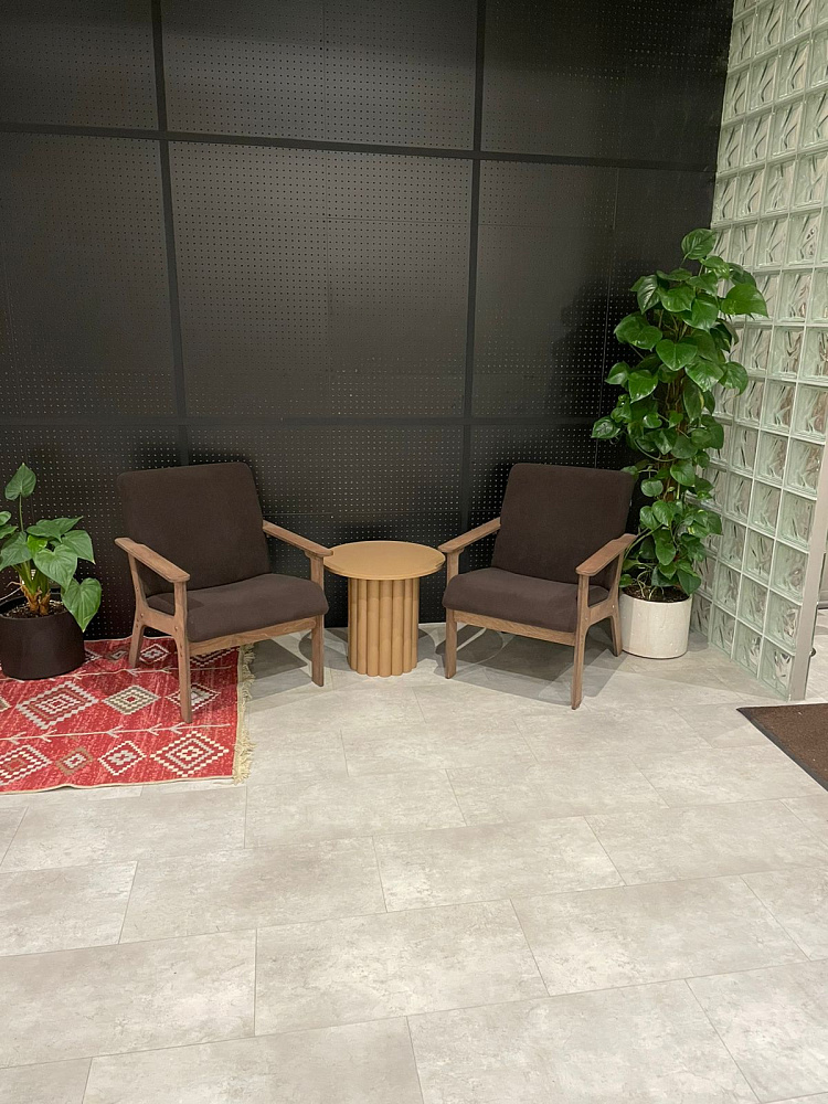 SPC плитка Bronix в кафе