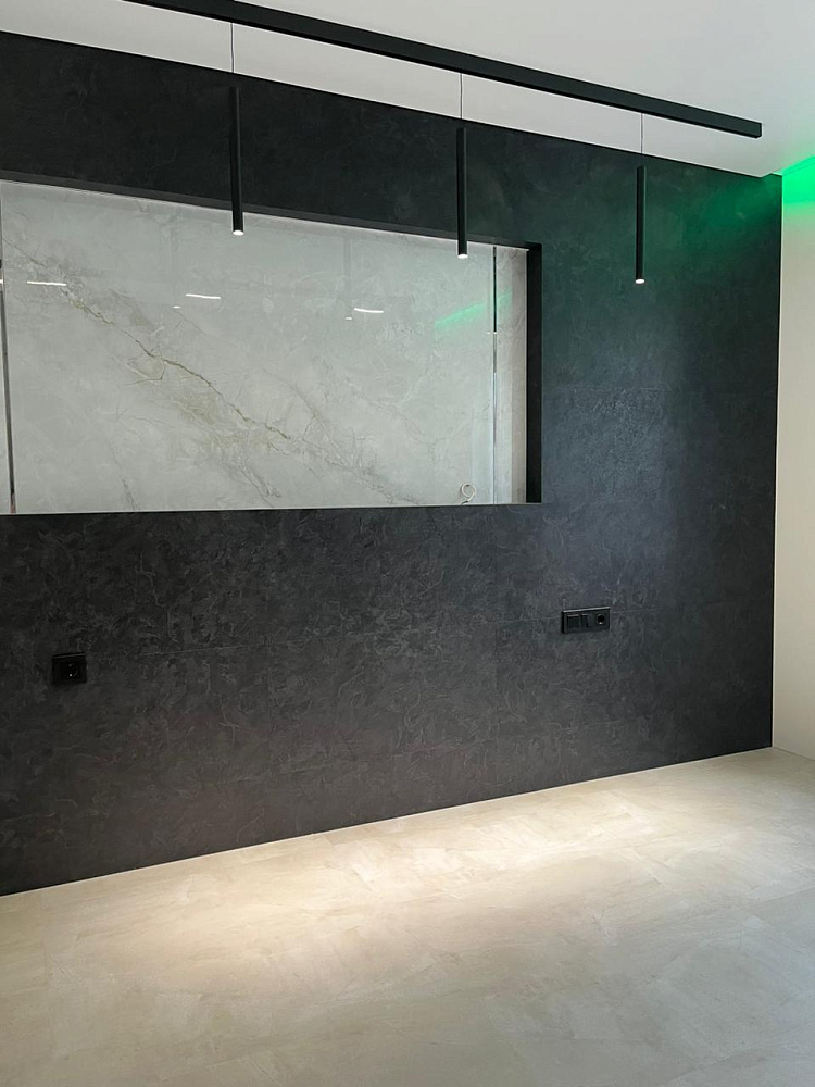 Клеевая плитка Vinilam на стены и пол