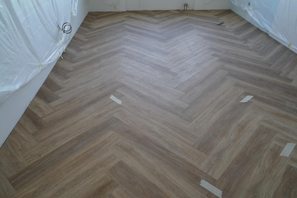 Клеевая плитка Vinilam PARQUET ёлка