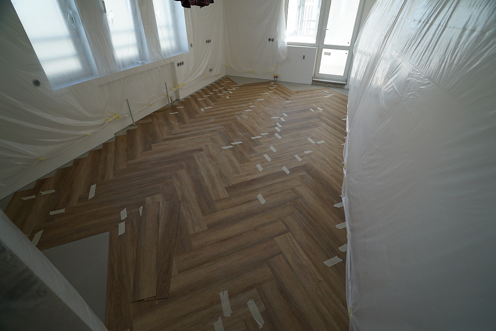 Клеевая плитка Vinilam PARQUET ёлка