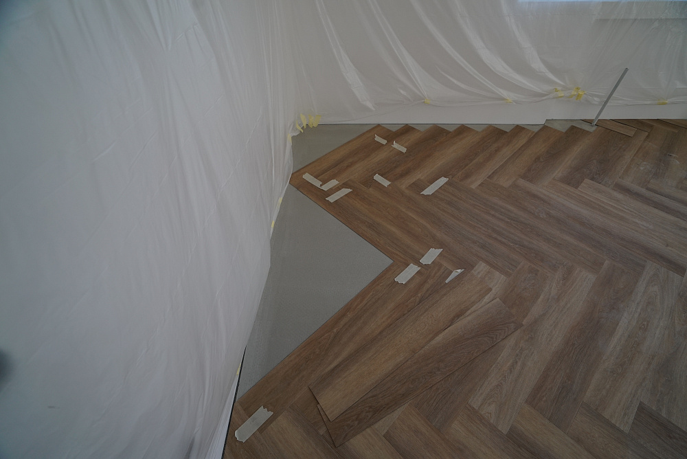 Клеевая плитка Vinilam PARQUET ёлка