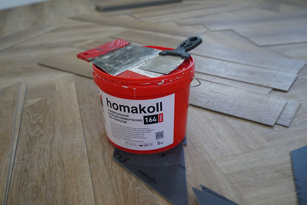 Клеевая плитка Vinilam PARQUET ёлка