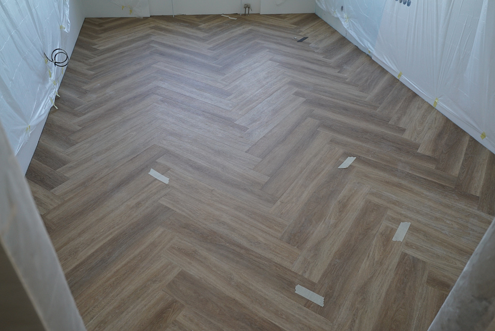 Клеевая плитка Vinilam PARQUET ёлка