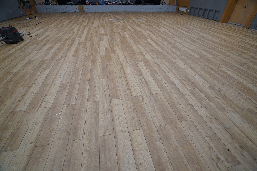 Каменный ламинат CM Floor в Еврейском центре