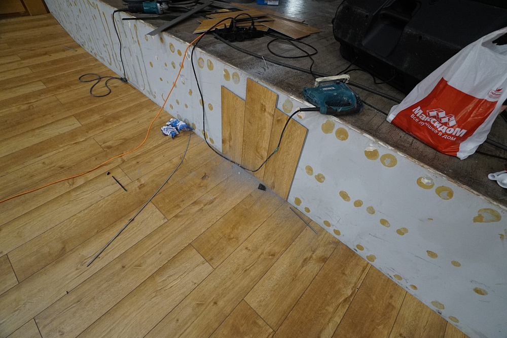 Каменный ламинат CM Floor в Еврейском центре