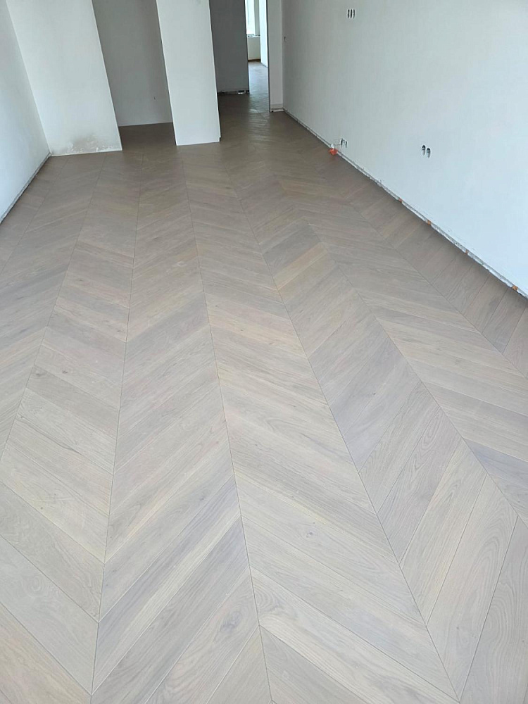 Укладка каменного ламината SPC Aberhof Chevron 2016